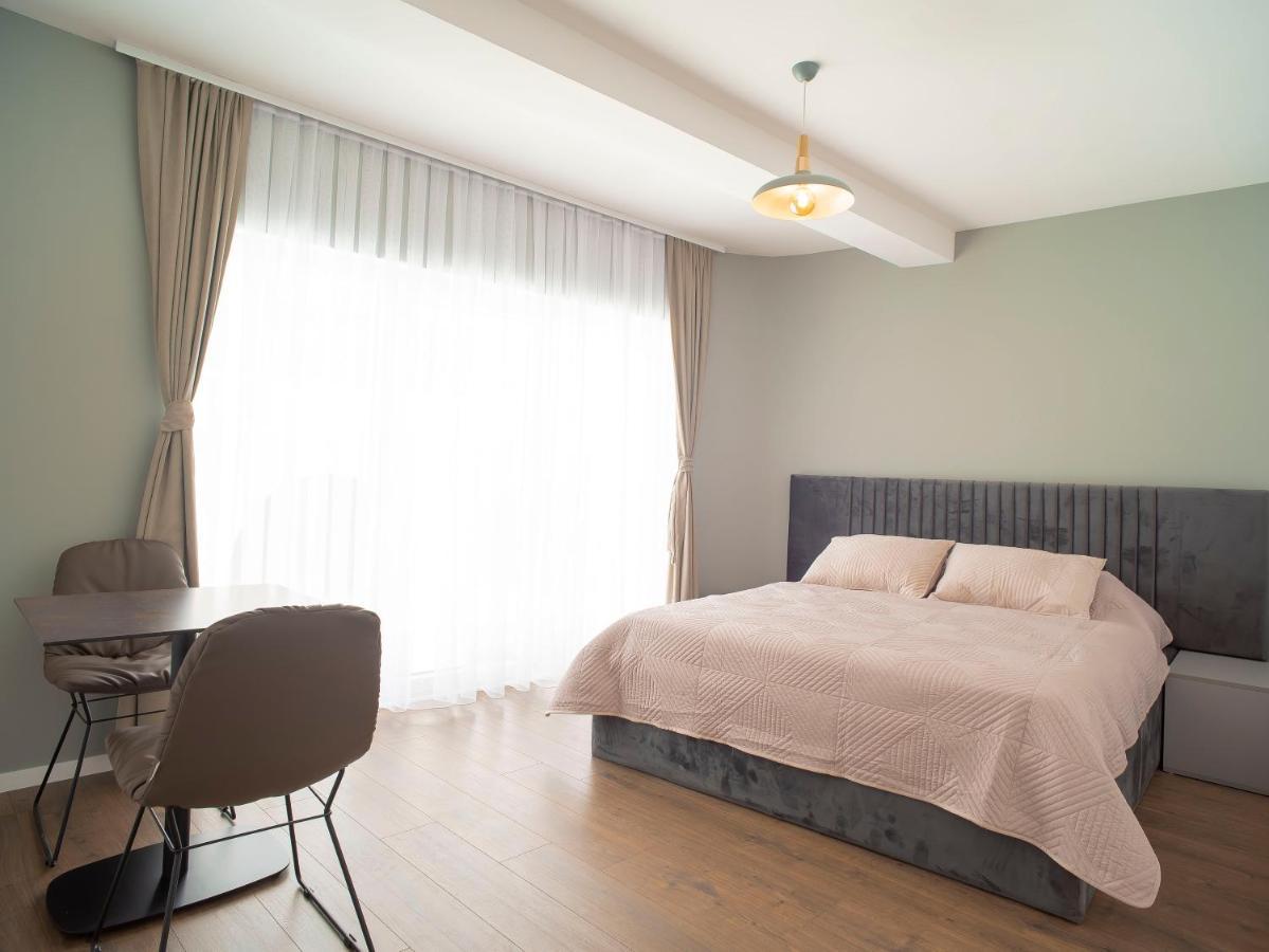 Lux Apartments Pristina Extérieur photo