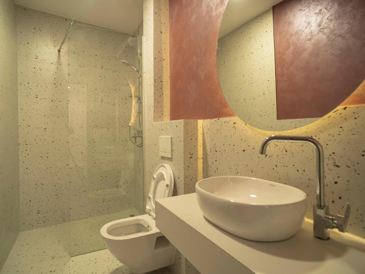 Lux Apartments Pristina Extérieur photo