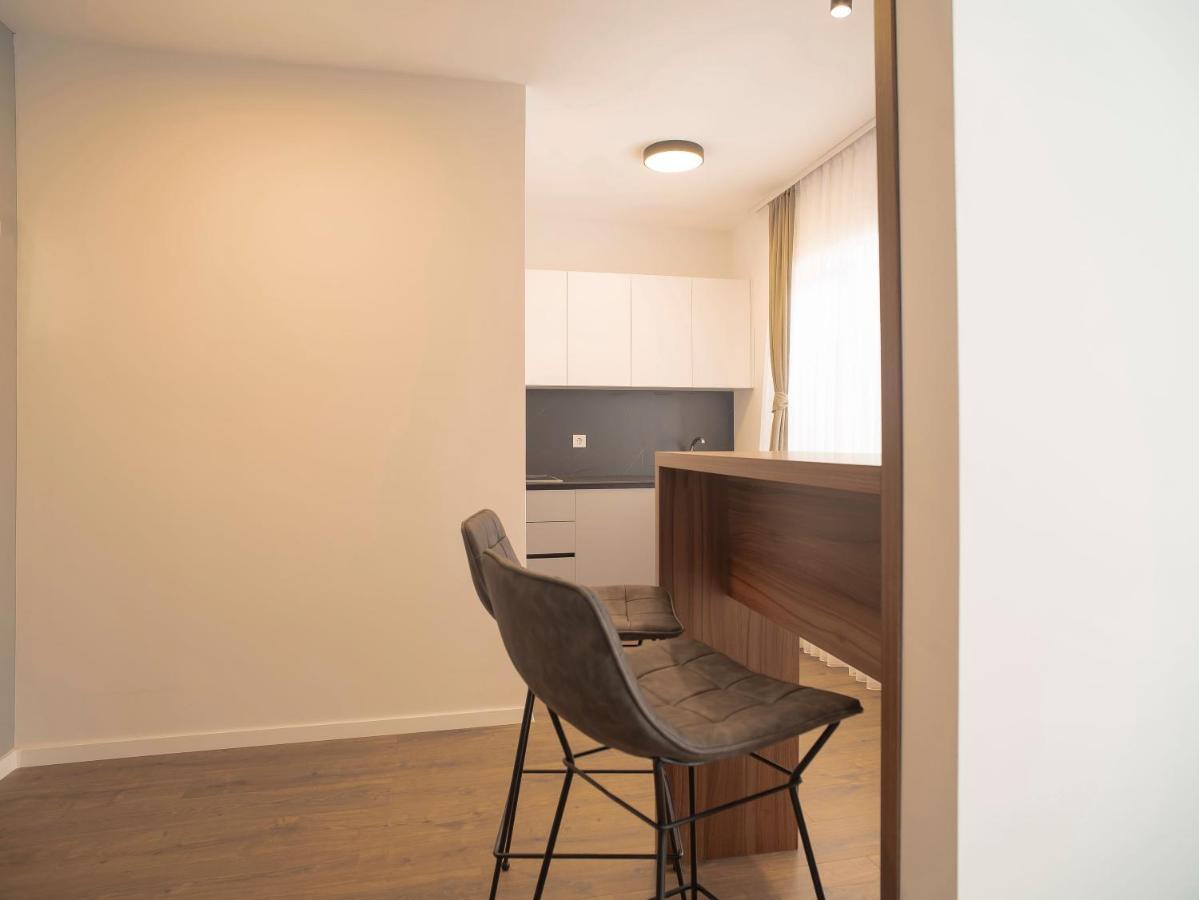 Lux Apartments Pristina Extérieur photo