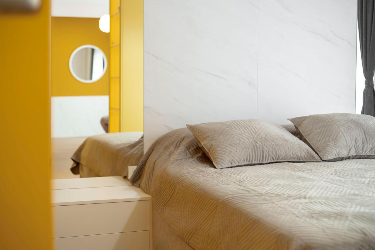 Lux Apartments Pristina Extérieur photo